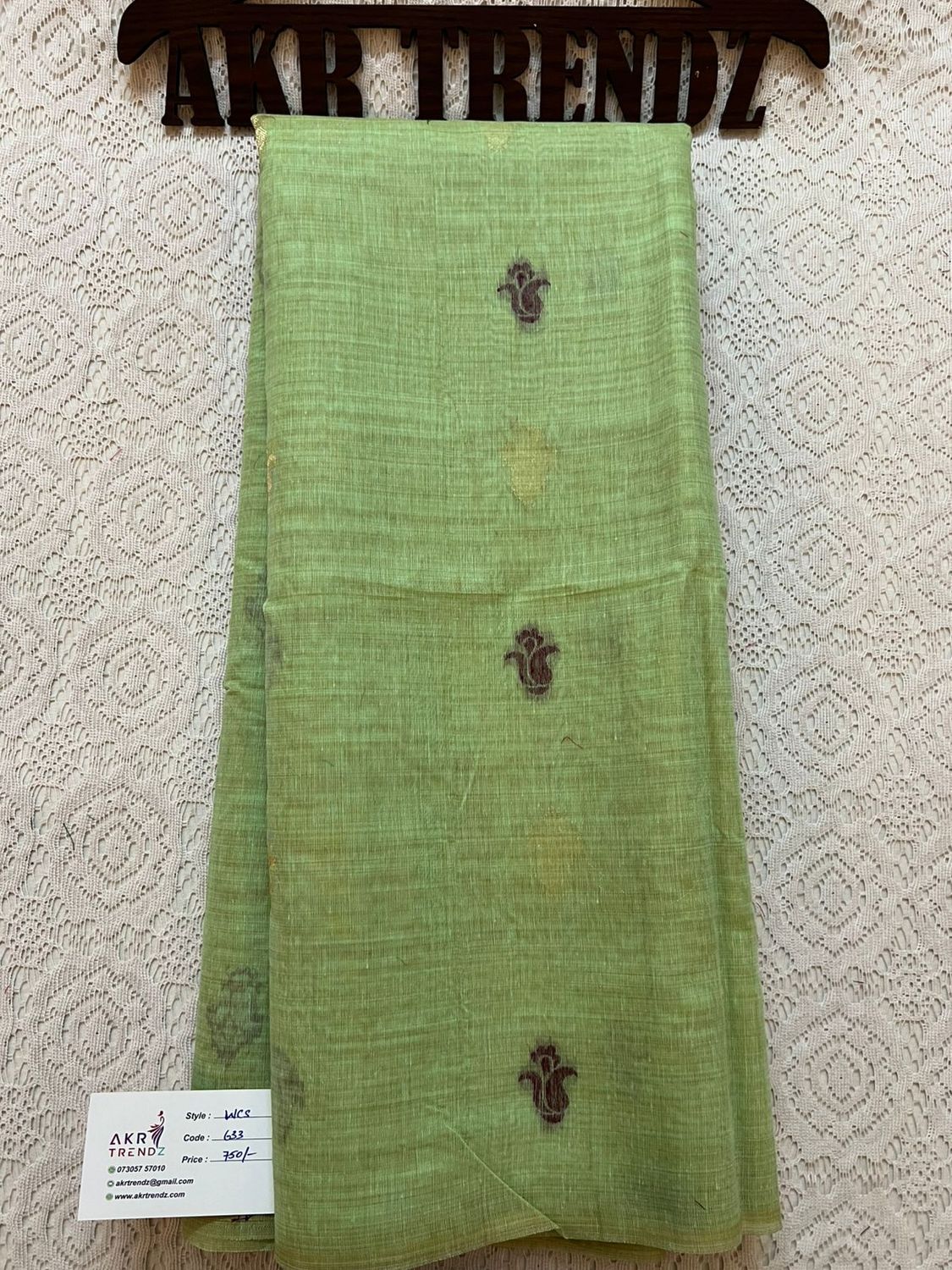 Weaving chanderi cotton sarees