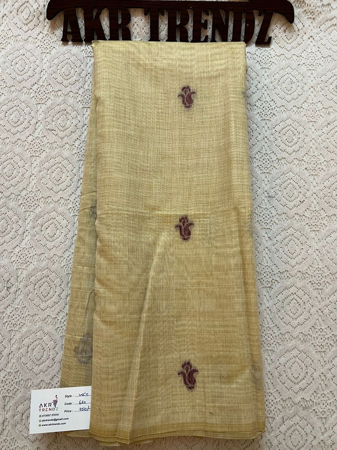 Weaving chanderi cotton sarees
