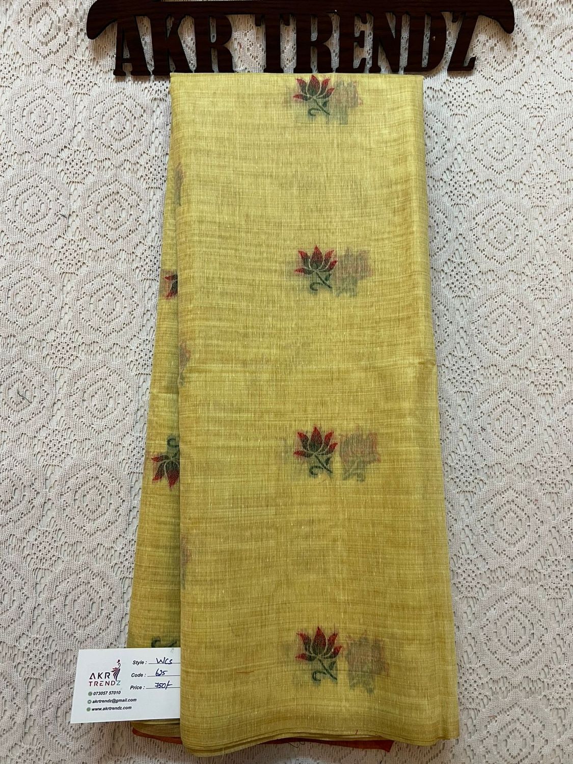 Weaving chanderi cotton sarees