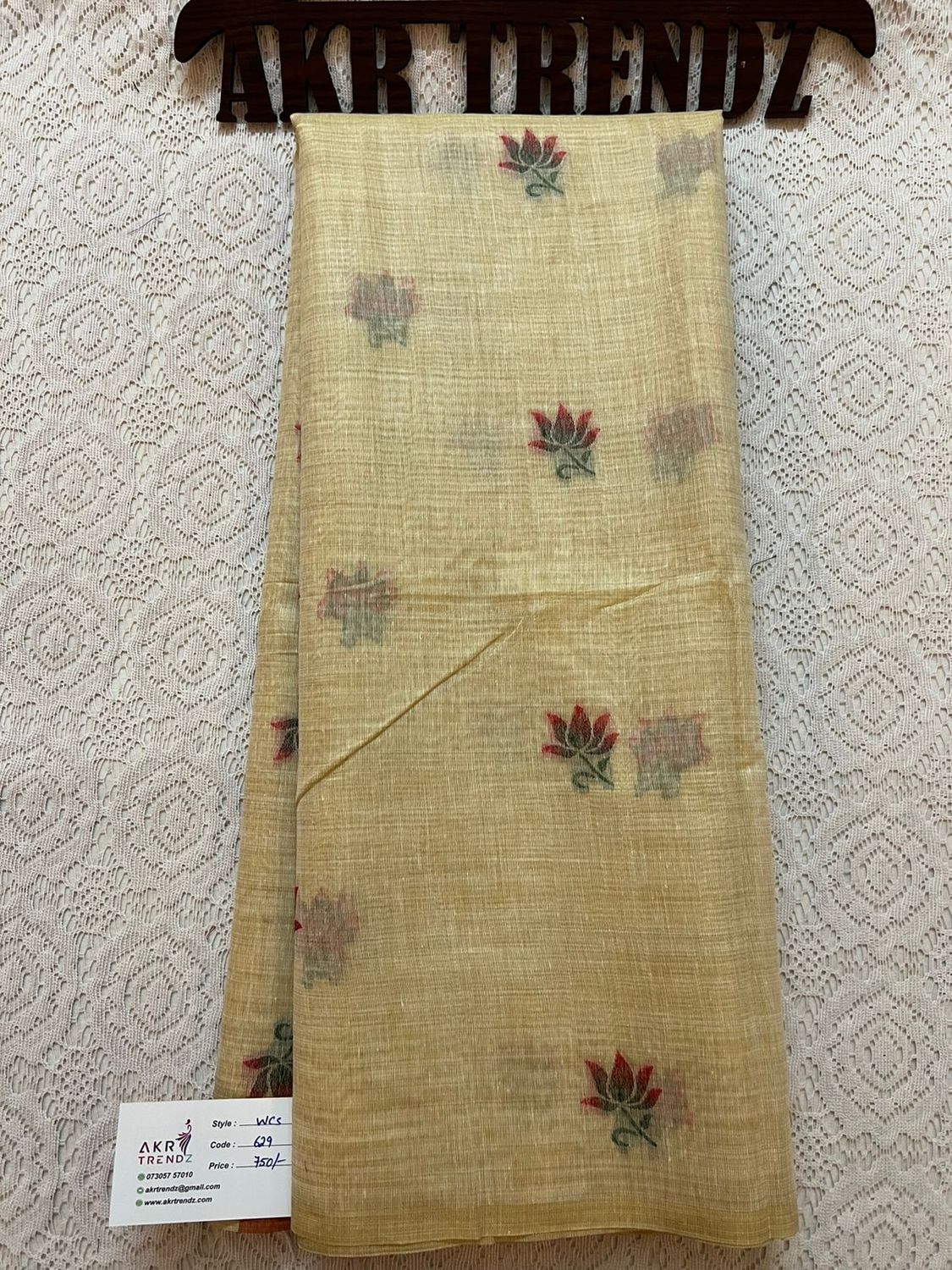 Weaving chanderi cotton sarees