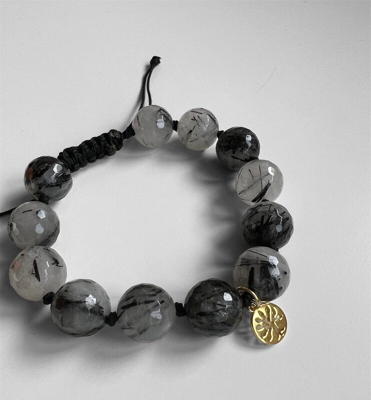 Rutil kvarts 12 mm facetslebne sten. Armbånd fra