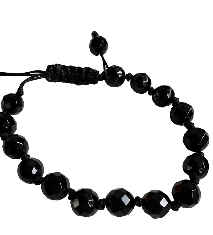 Sort Onyx 8 mm facetslebne sten. Armbånd fra