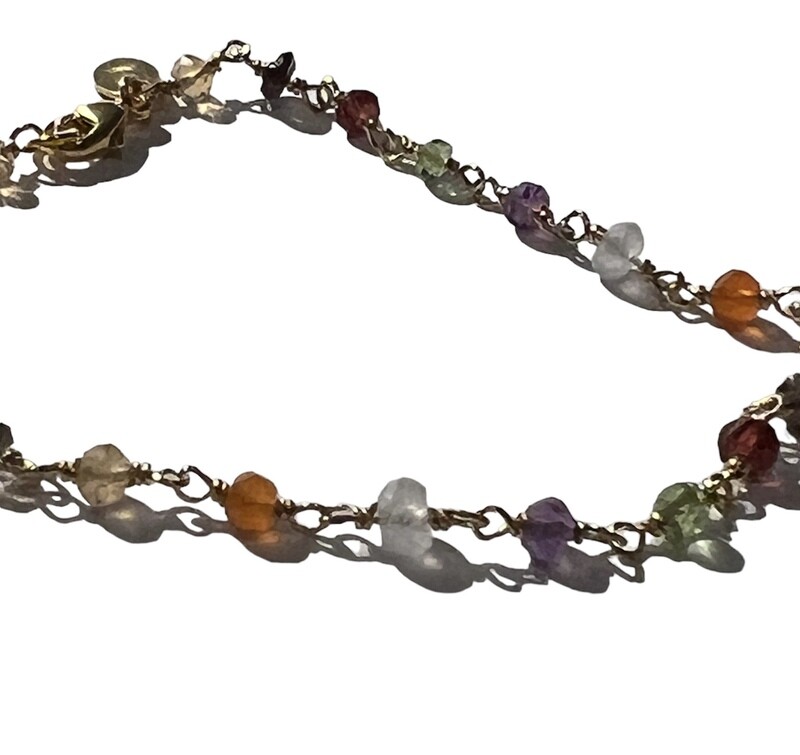 Armbånd med miks sten