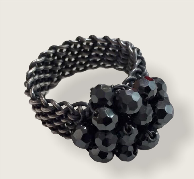 Håndflettet fingerring I Sterlingsølv med  sorte onyx  perler
