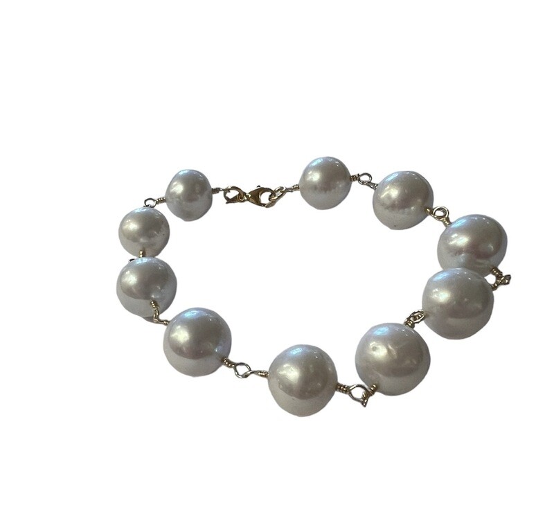 Unika armbånd. Hvide store ferskvandsperler  guld 14 karat, 585