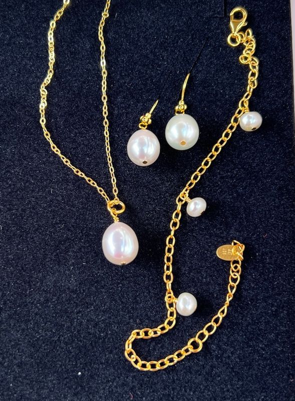 Perle smykkesæt inspireret af Jane Austen