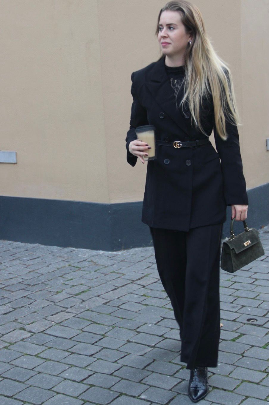 Zwarte getailleerde blazer