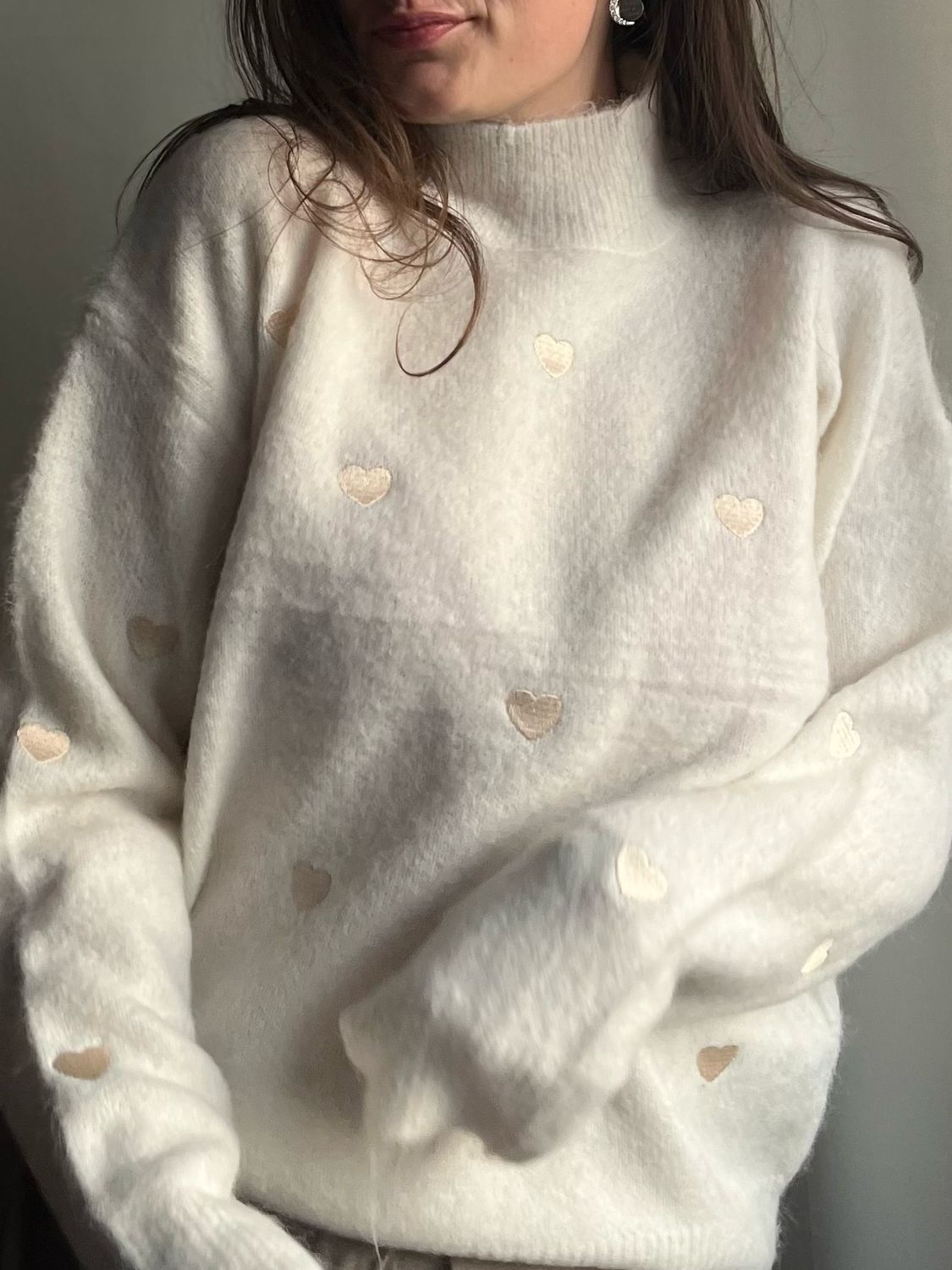 Creme kleurige trui met hartjes