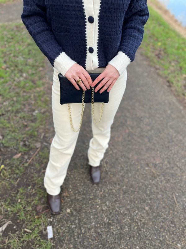 Leren tas met gouden ketting