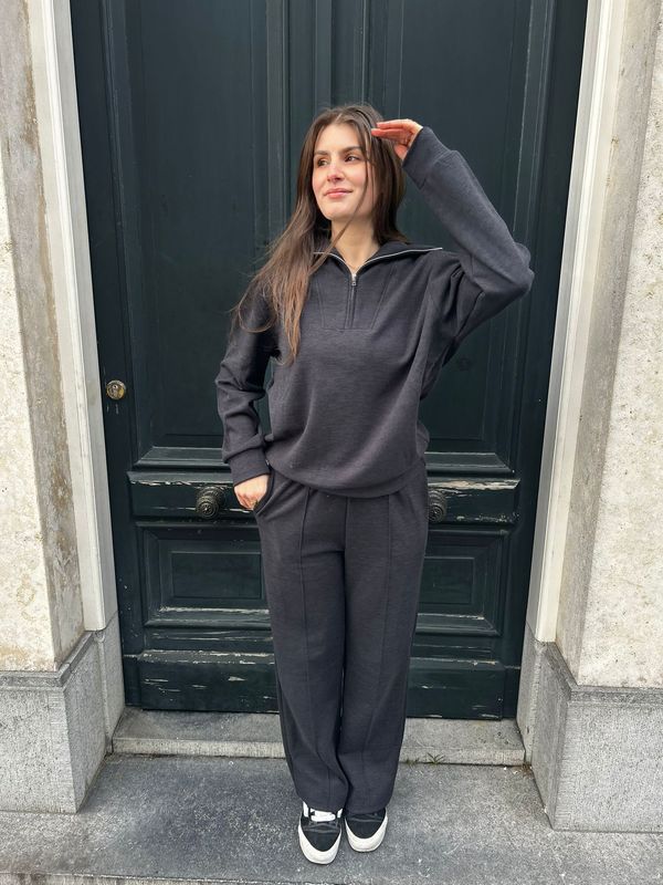 Ziptrui met joggingbroek