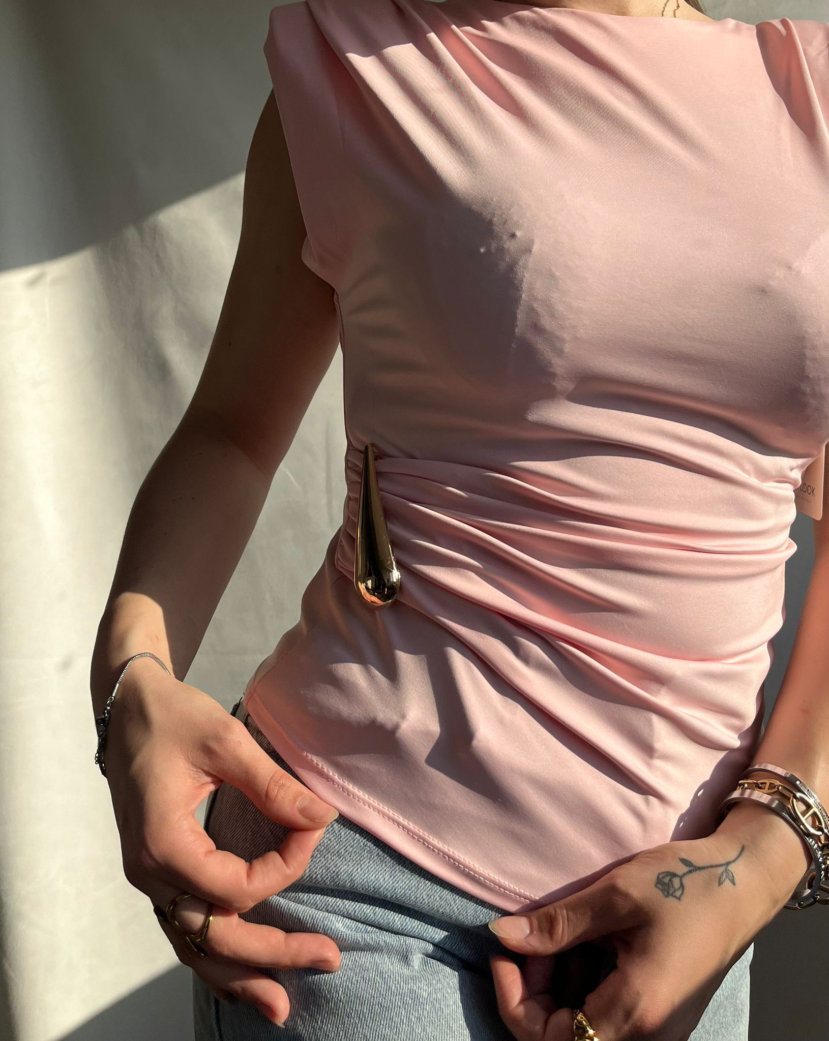 Top met gouden detail
