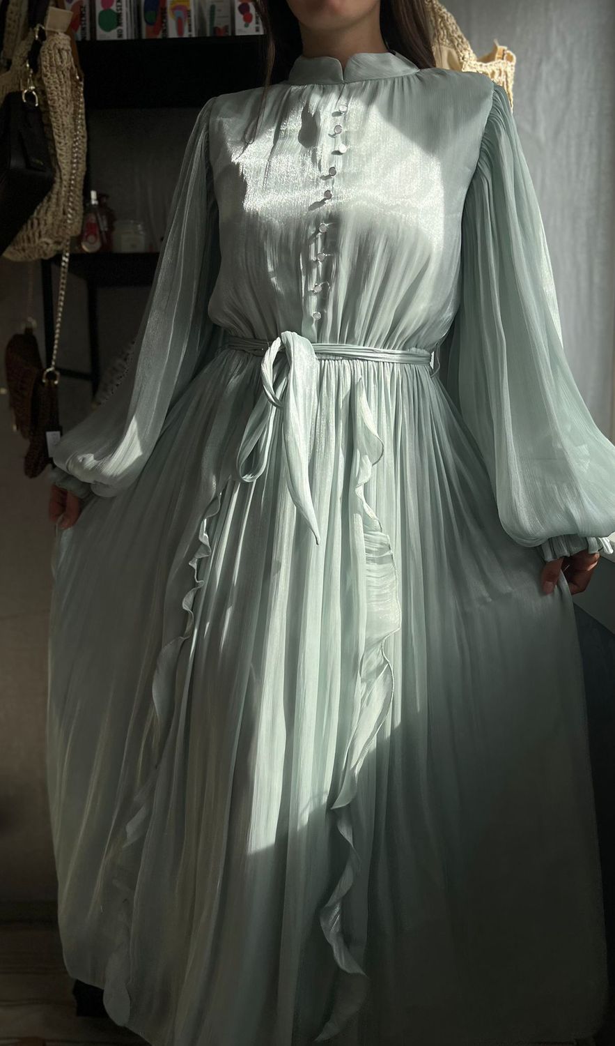 Lange jurk met parel knopen