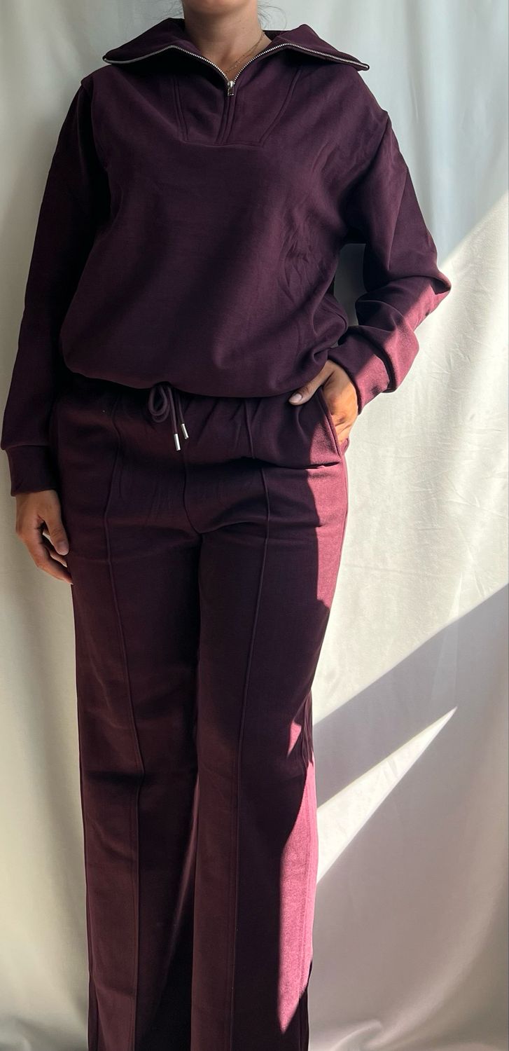 Ziptrui met joggingbroek Ziptrui met joggingbroek