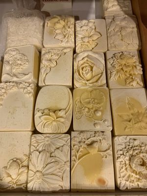 Grandmas Yellow Roses Soap