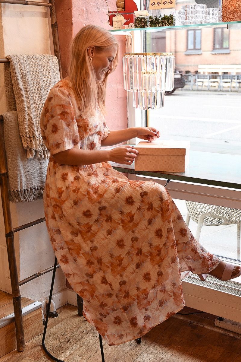 Aview Dress Sand/Peach AV5033