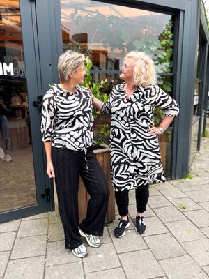 Zoso Printed blouse black 253Evelien