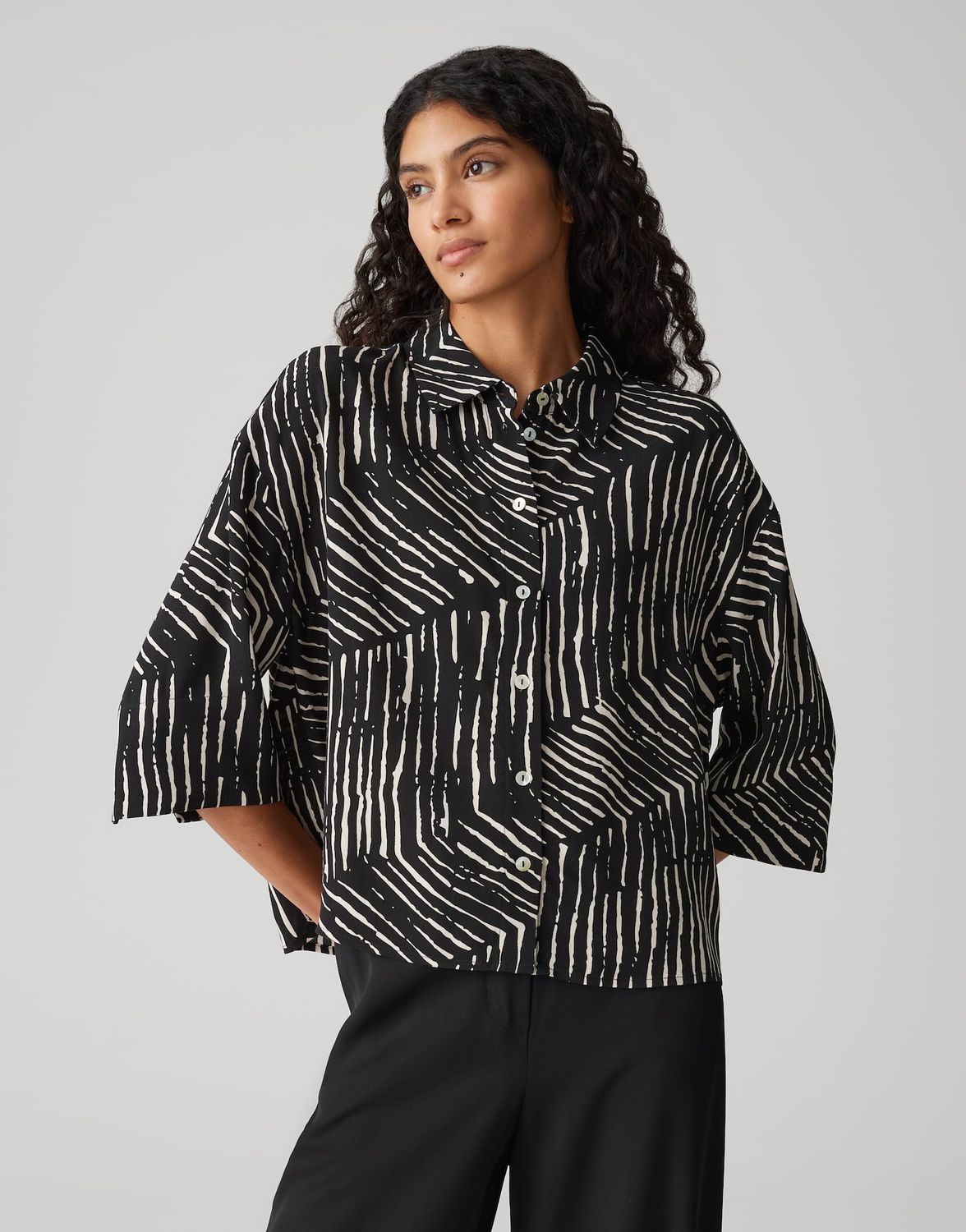 Opus Fiana palm leaves black 10418513199100