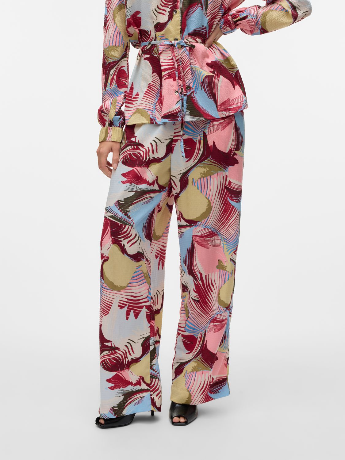 Vero Moda VMRUBY FIE MW STRAIGHT PANT WVN GA 291376001 10329860