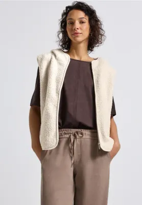 Street One LTD QR teddy vest w.hoody tusk cream A323900