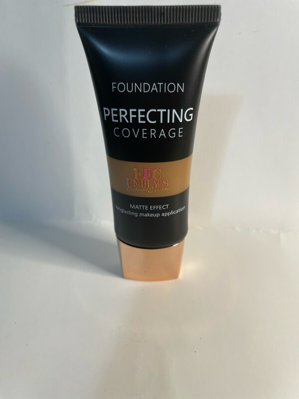 Foundation Perfecting Coverage Chestnut #17