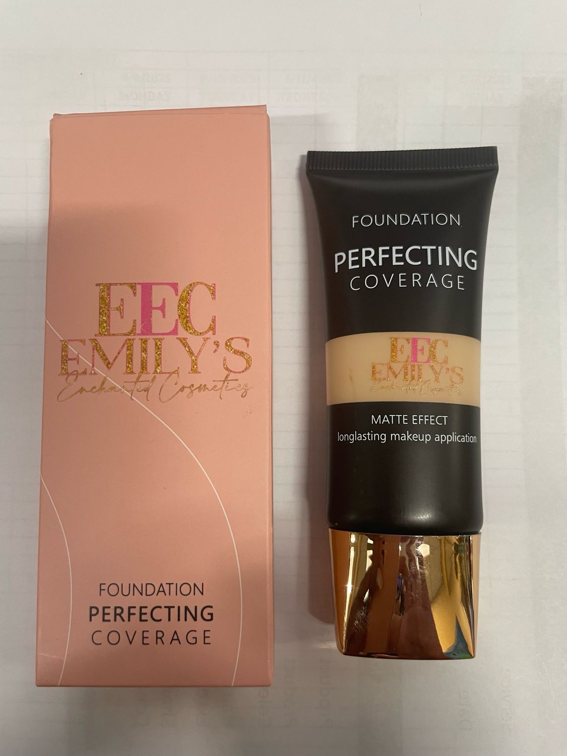 Foundation Perfecting Coverage Ivory # 02
