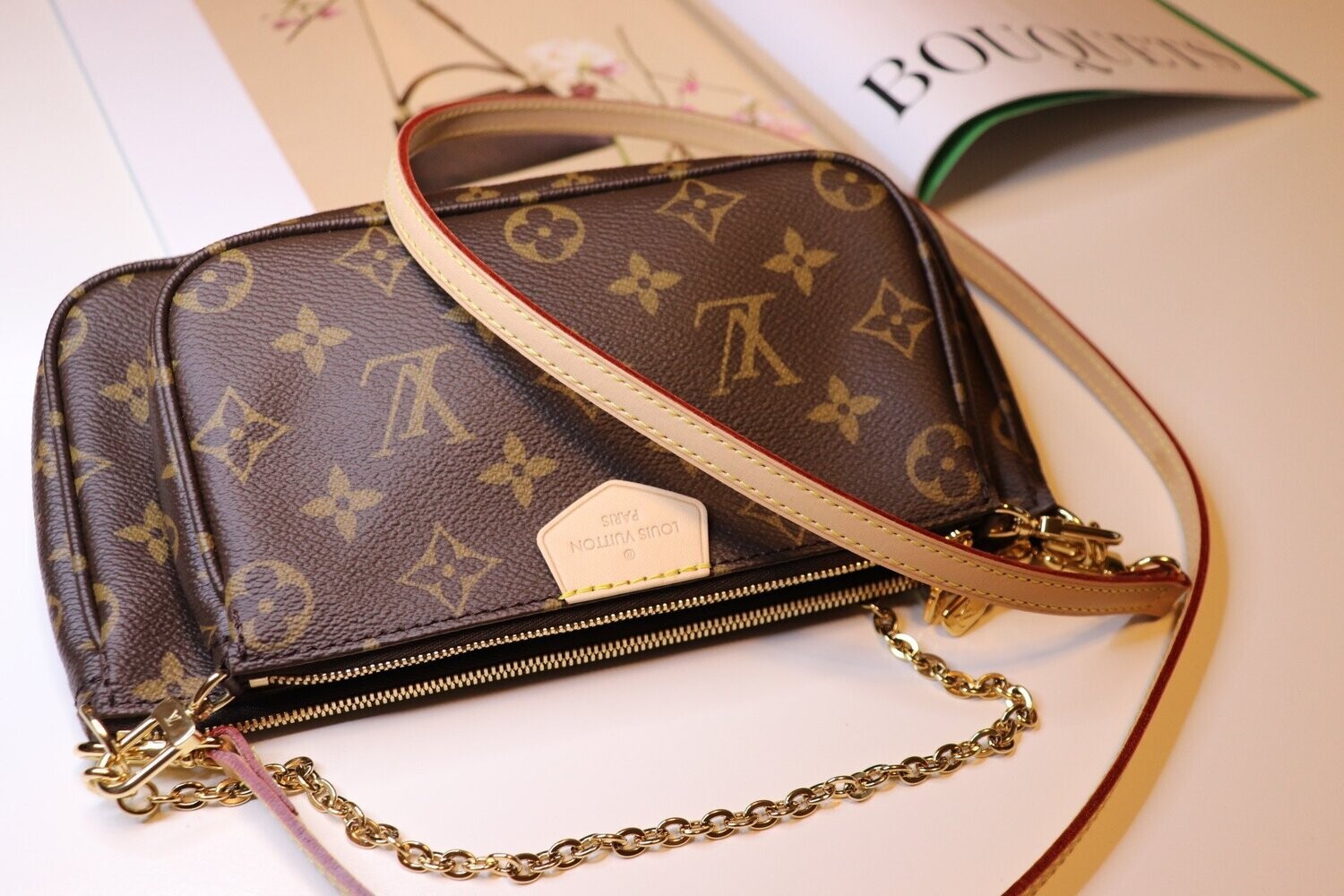 LOUIS VUITTON Vachetta Leather Shoulder Bag Strap