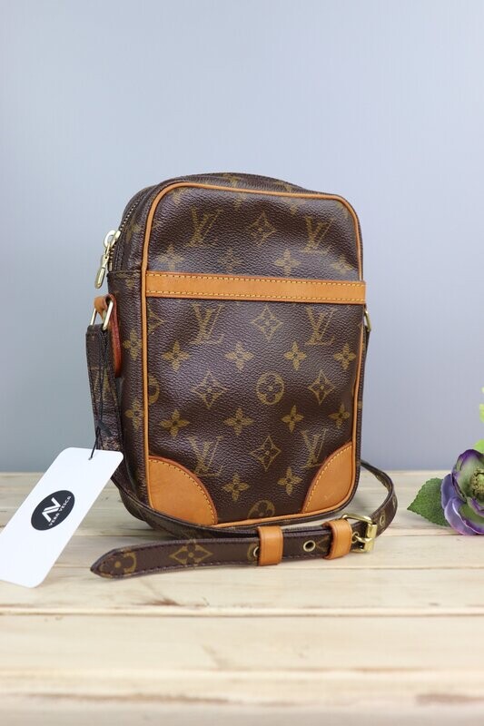 LOUIS VUITTON Danube Monogram