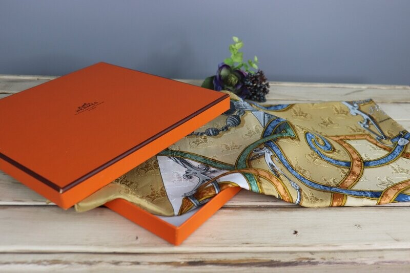 HERMES Carre 90 Scarf "LINSTRVCTION DV ROY" Silk