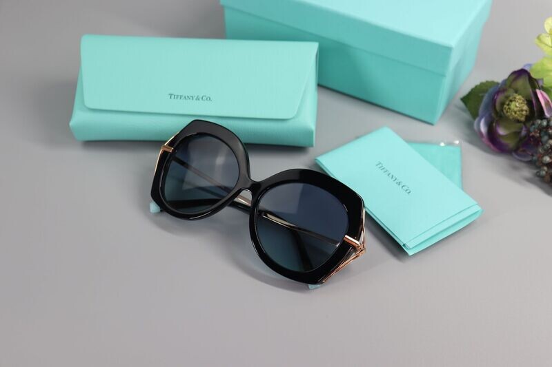 *NEW*TIFFANY & CO. Black Sunglasses