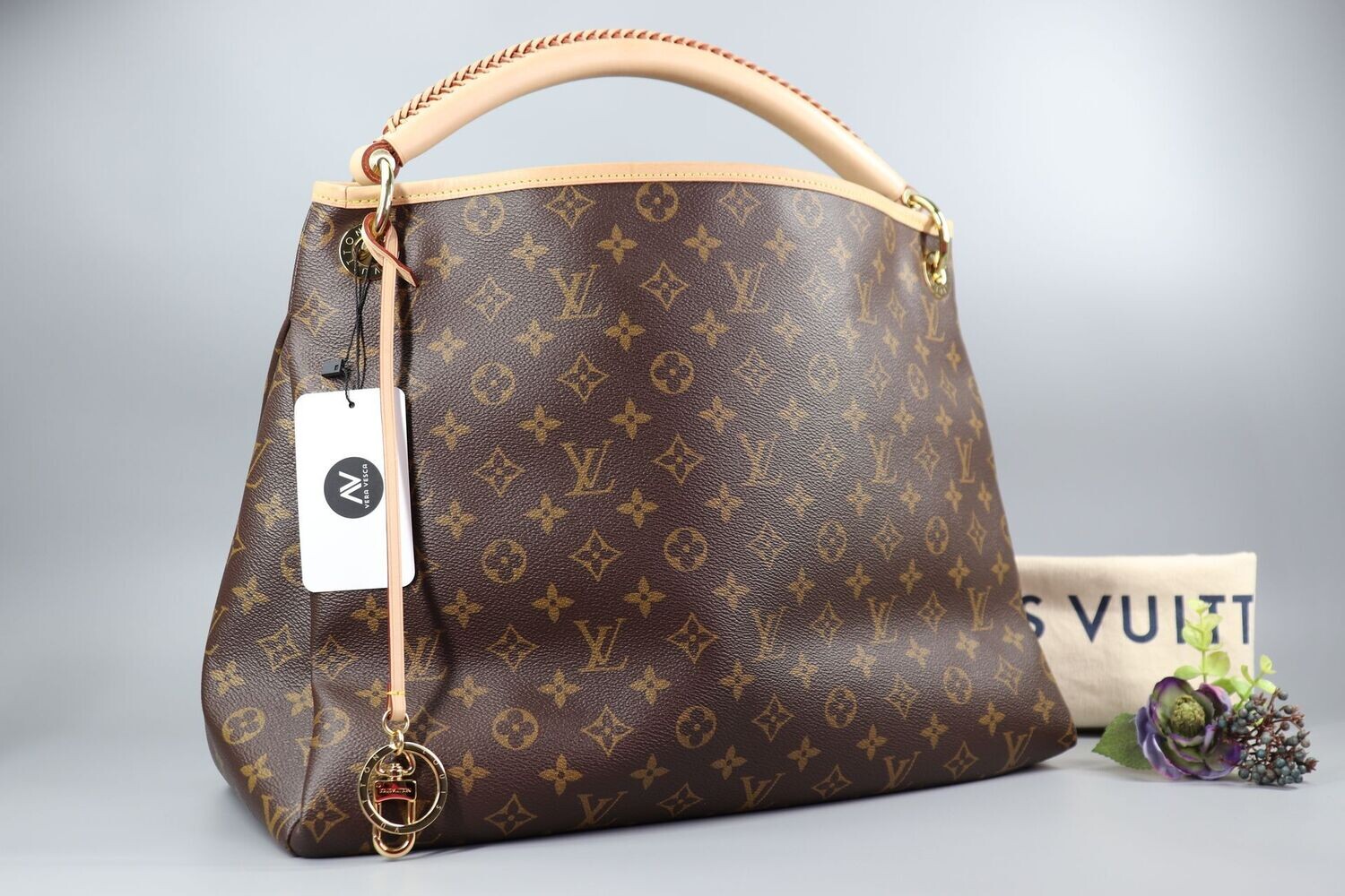LOUIS VUITTON Monogram Artsy MM