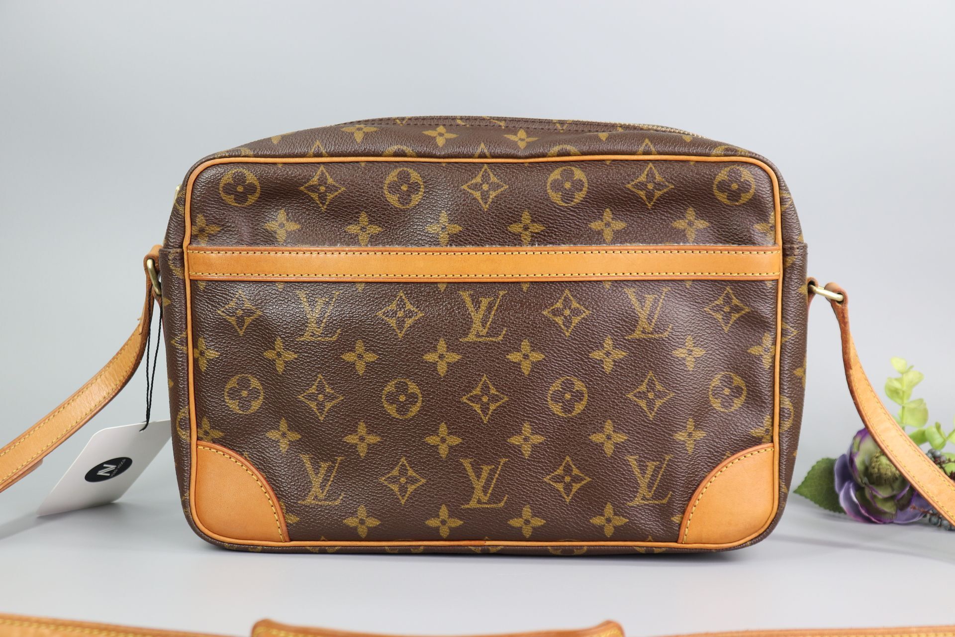 Authentic Vintage Louis Vuitton Trocadero Crossbody Monogram 