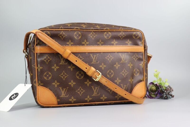 Louis Vuitton Monogram Trocadero 30