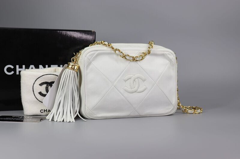 CHANEL Lambskin Camera White Handbag 24K
