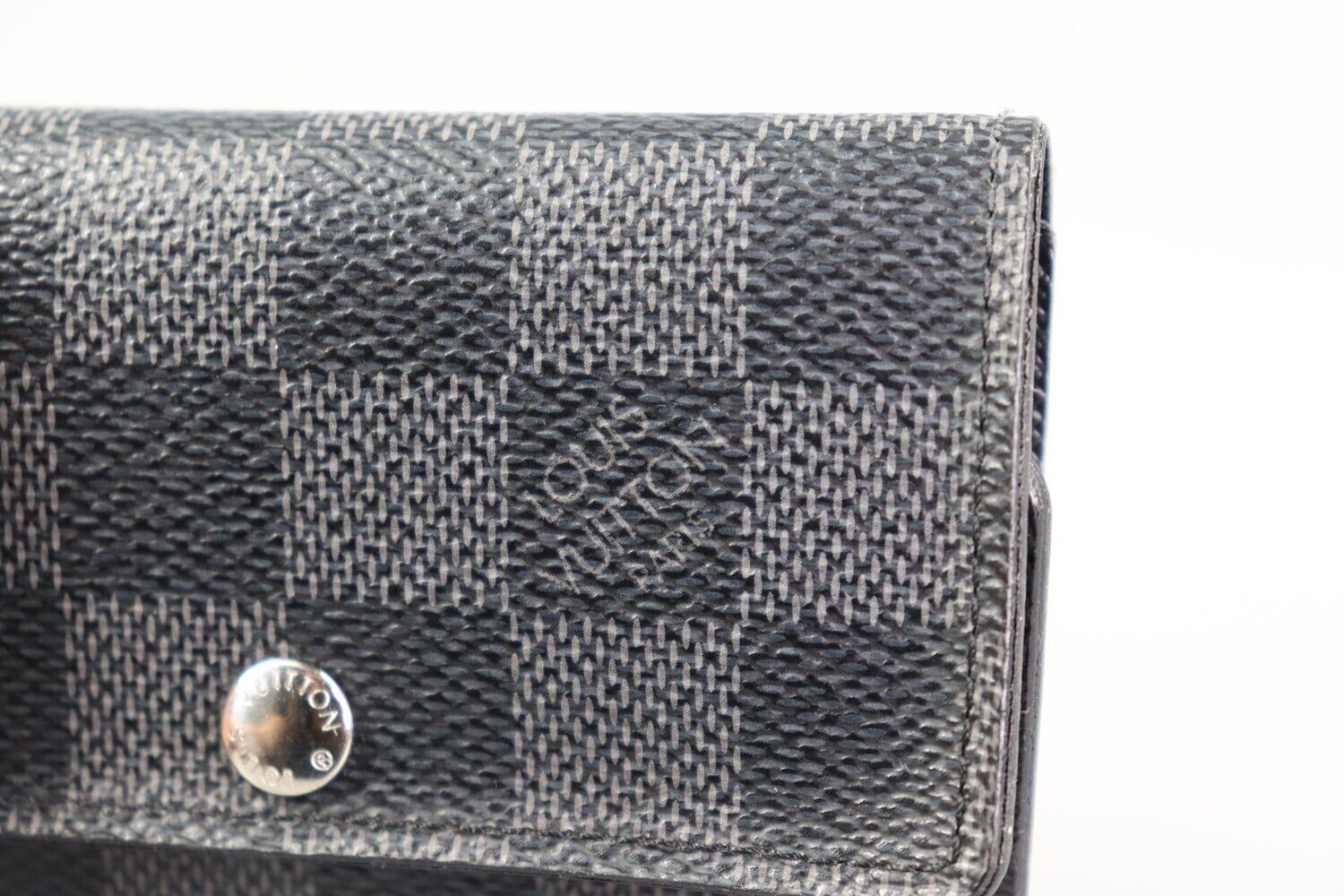 Louis Vuitton 6 Key Holder Damier Graphite Canvas 🖤LOUIS VUITTON Damier Graphite Multicles 6 Key Holder Key Case Unisex main image 1