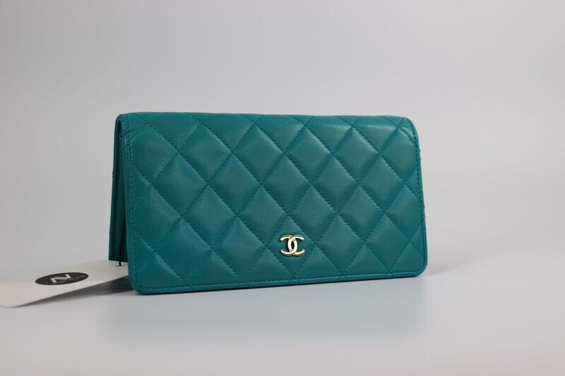 CHANEL Lambskin Quilted Yen Wallet Teal