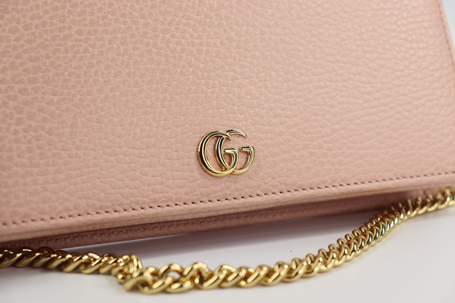 GUCCI Calfskin Mini GG Marmont Chain Wallet  Perfect Pink