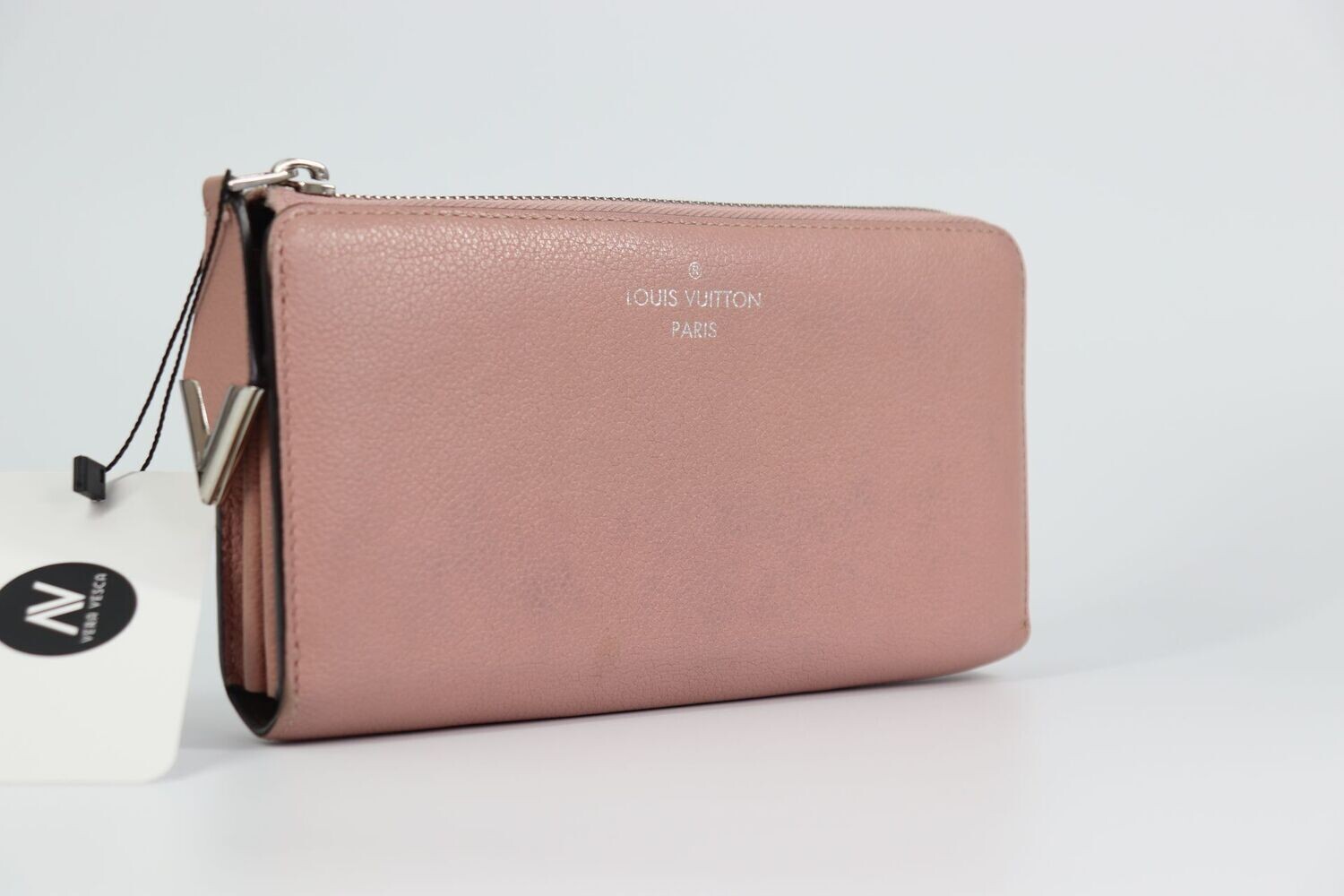 LOUIS VUITTON Veau Cachemire Comete Wallet Magnolia