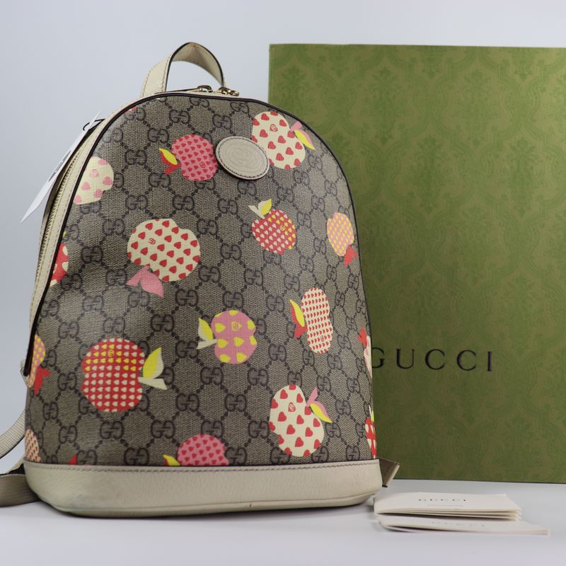 Gucci GG Supreme Canvas Le Pomme Apple Heart Backpack