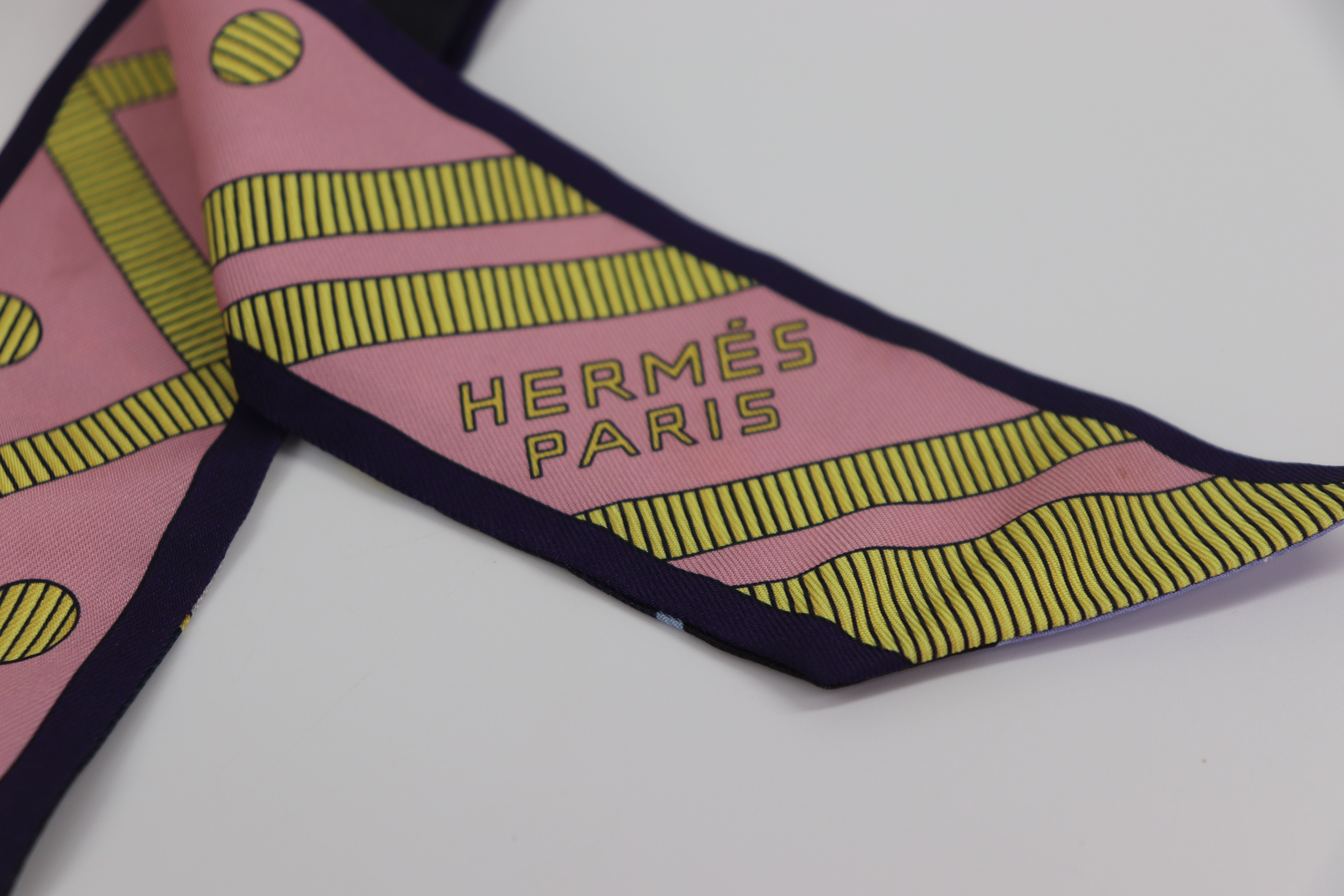 Hermes Twilly Berlinne Carriage Silk 100%