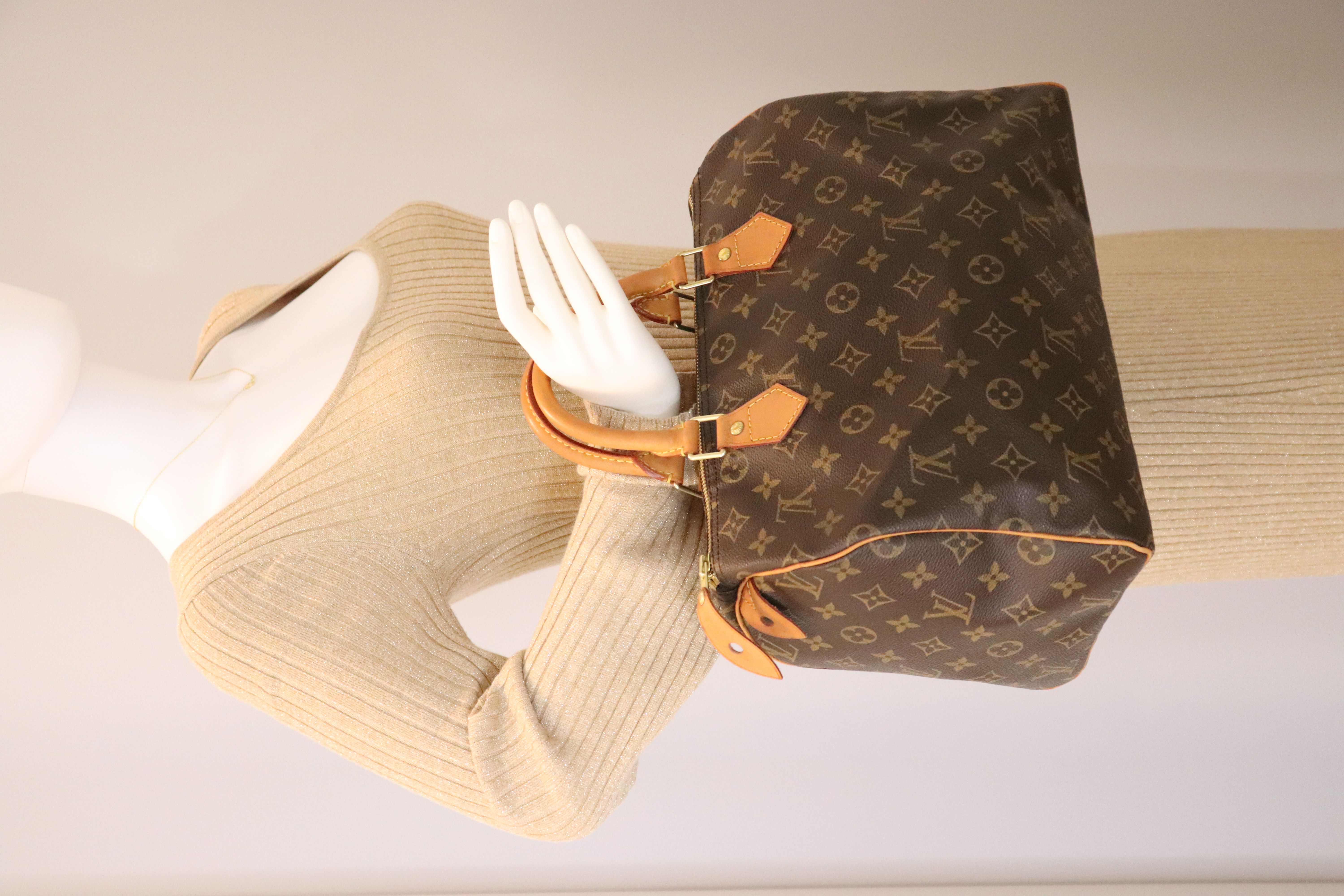 Louis Vuitton Monogram Speedy 30