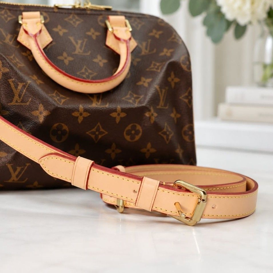 Adjustable Vachetta Leather Crossbody Strap – 18 mm, Gold-Tone Hardware Adjustable Vachetta Leather Crossbody Strap – 18 mm, Gold-Tone Hardware