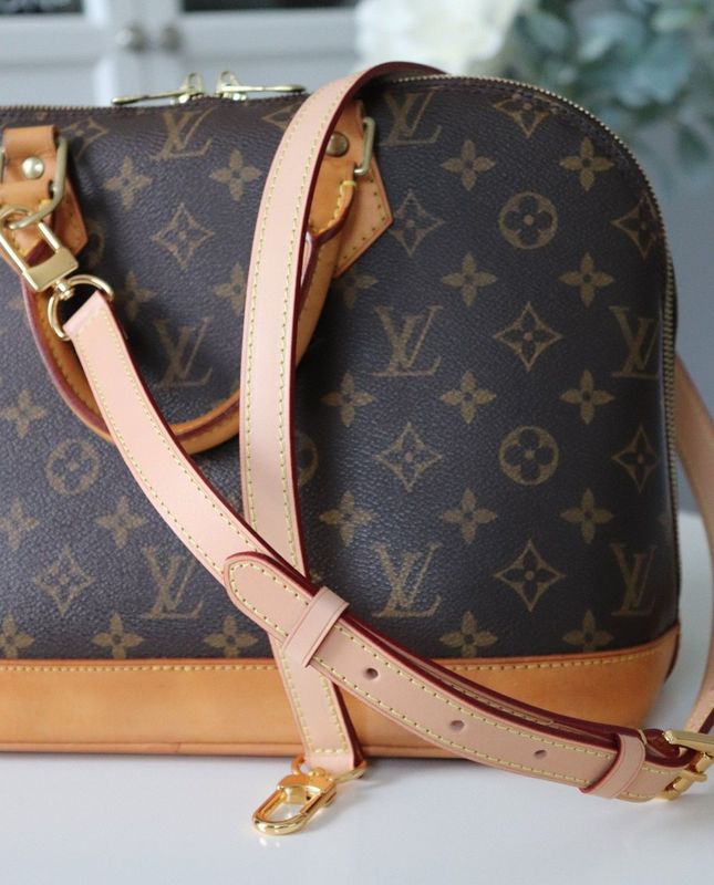 Adjustable Vachetta Leather Crossbody Strap – 13 mm, Gold-Tone Hardware