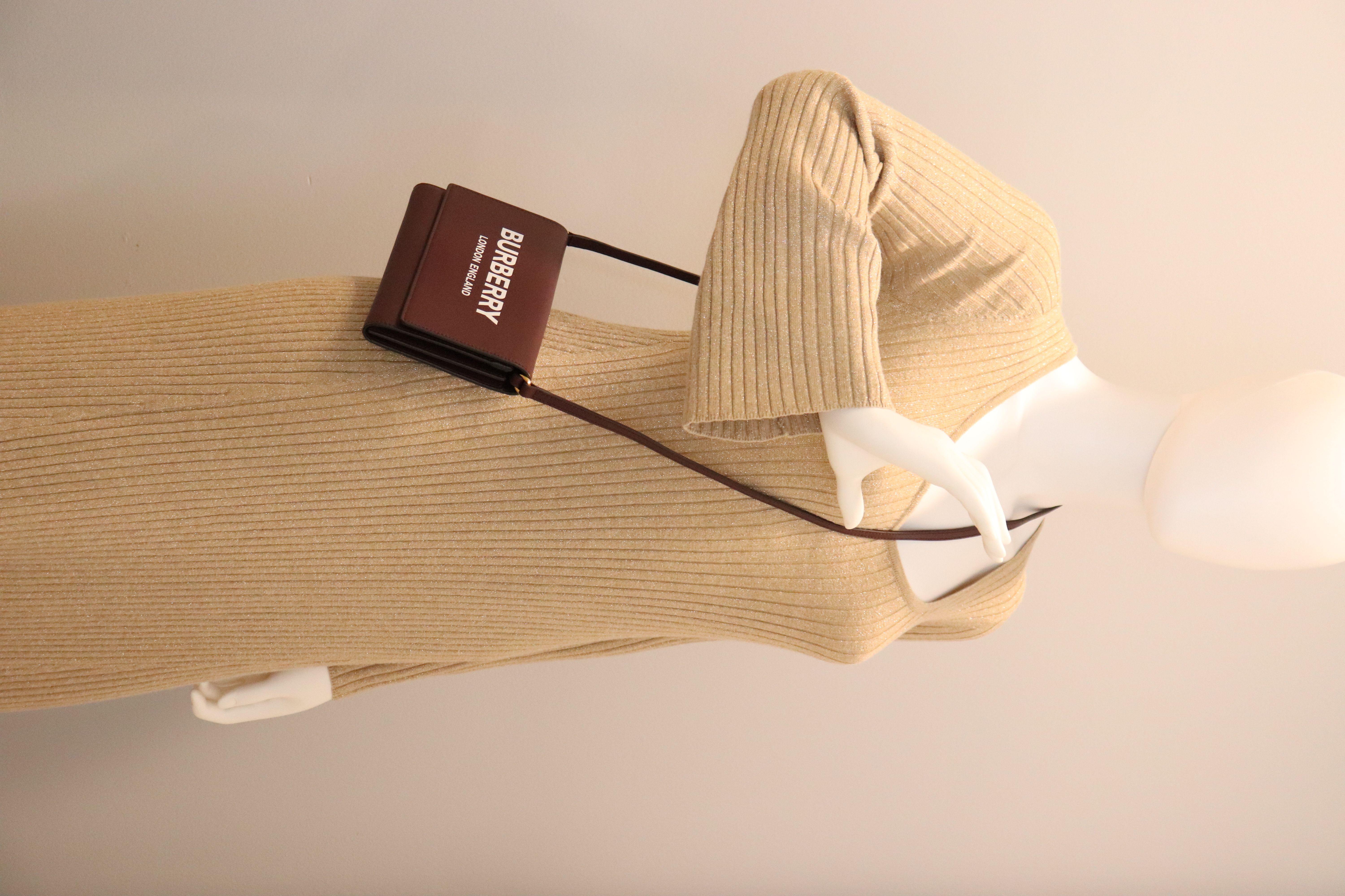 *NEW* Burberry Burgundy Leather Hazelmere Wallet On Strap