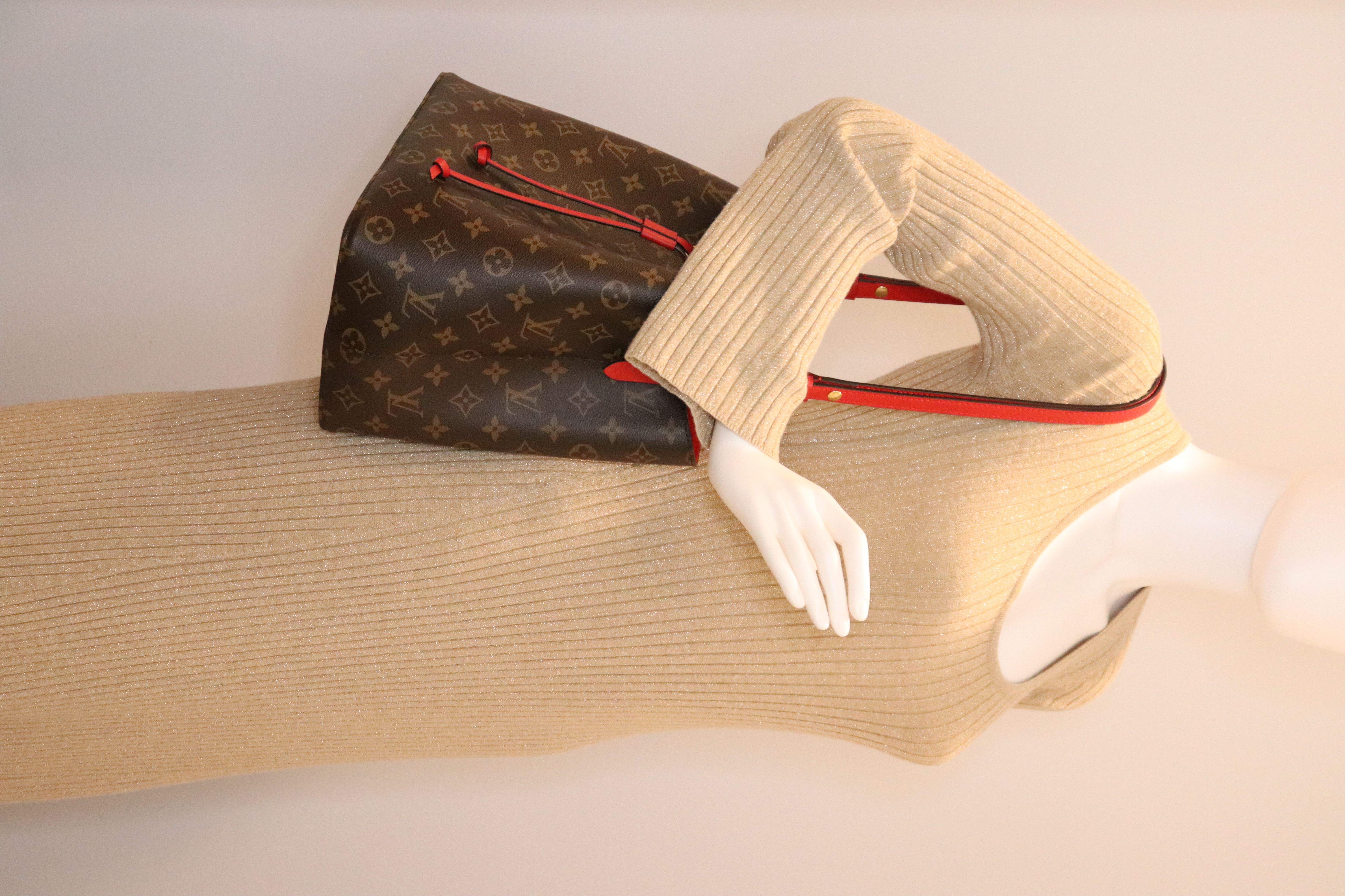 Louis Vuitton Monogram Neonoe MM Coquelicot