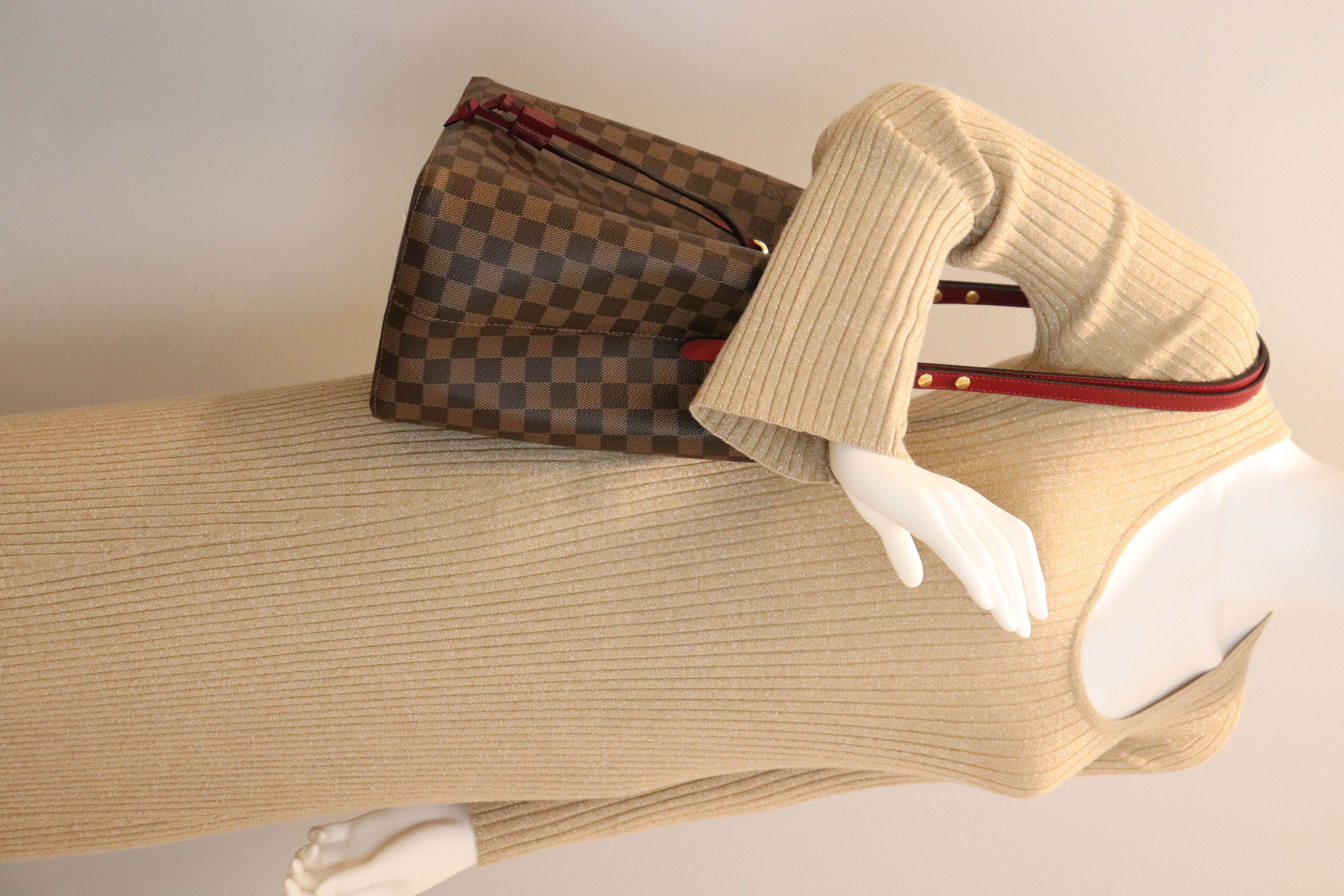 Louis Vuitton Damier Ebene Neonoe MM Cherry Berry