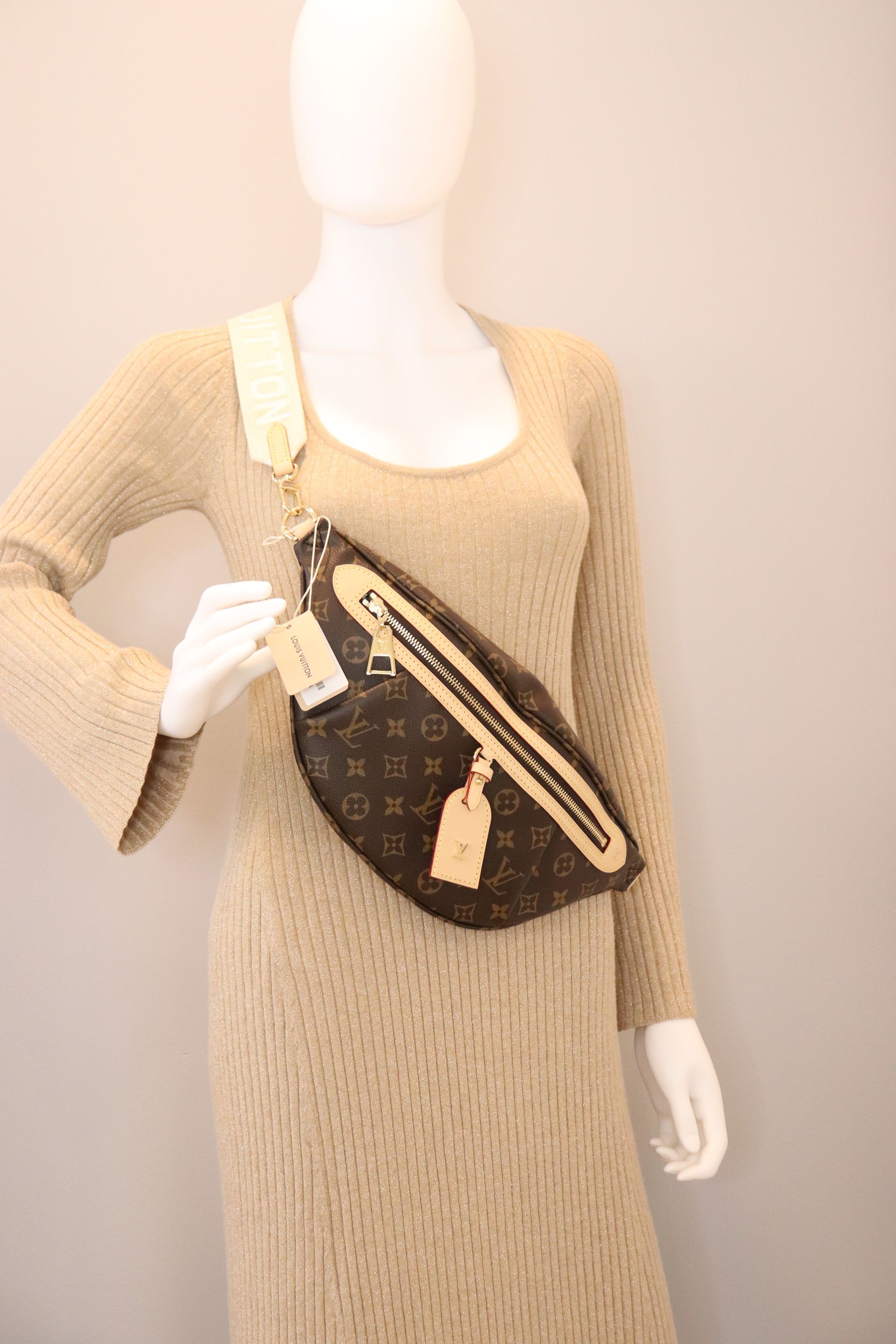 *NEW* Louis Vuitton Monogram High Rise Bumbag