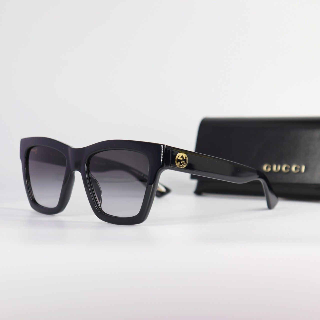 *NEW* Gucci Grey Gradient Cat Eye Ladies Sunglasses 54mm *NEW* Gucci Grey Gradient Cat Eye Ladies Sunglasses 54mm