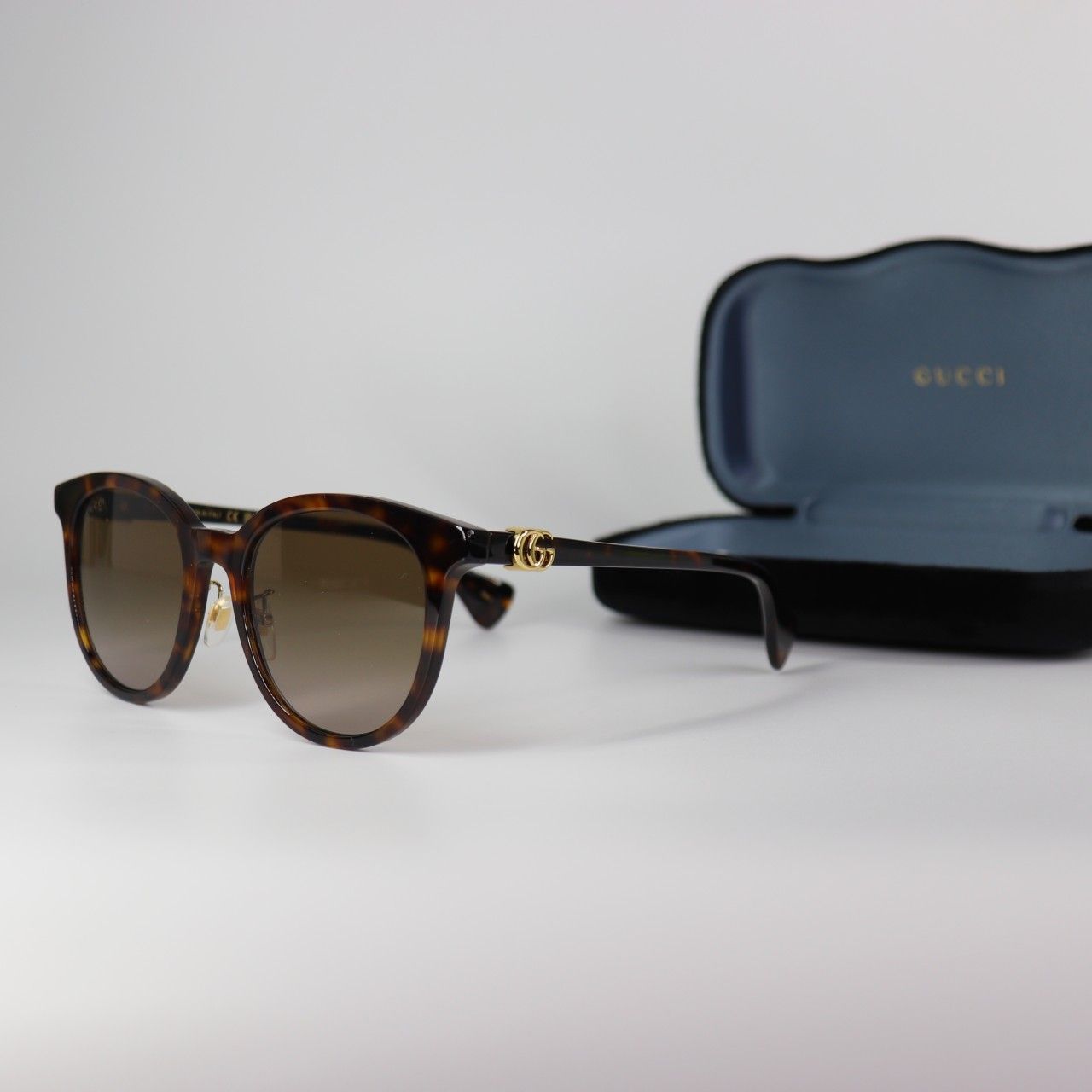 *NEW* Gucci Brown Gradient Round Ladies Sunglasses 54mm *NEW* Gucci Brown Gradient Round Ladies Sunglasses 54mm