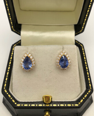 14ct Yellow Gold Pear Shaped 1.53ct Sapphire And Diamond Cluster Earrings.