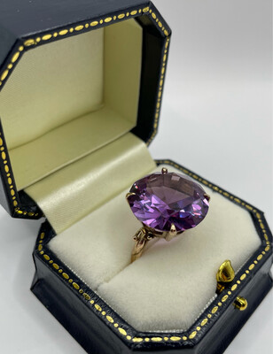 C.1960/70 Vintage 9ct Gold Cocktail Ring With Alexandrite